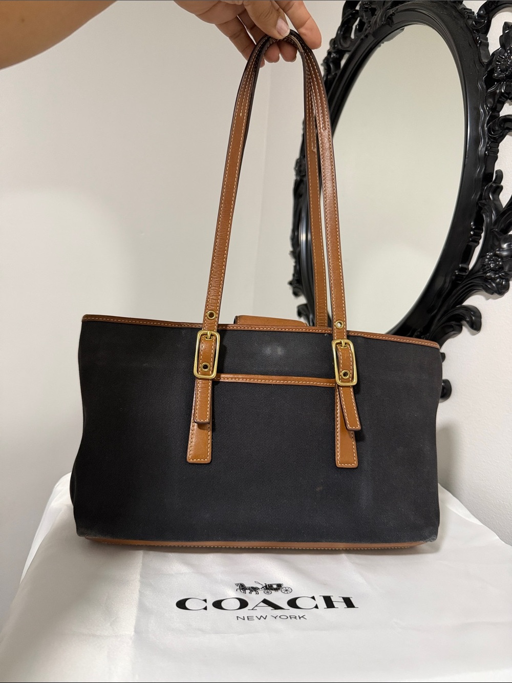 COACH  Final sale Vintage 9869  Black Canvas and Tan Leather Tote Bag 😍🥰🎀